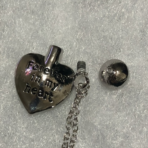 Sunflower Forever In My Heart Cremation Urn Necklace - Picture 5 of 6